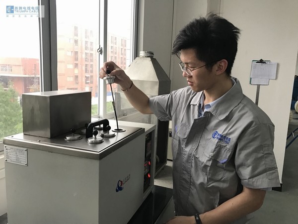 電線穿測試機